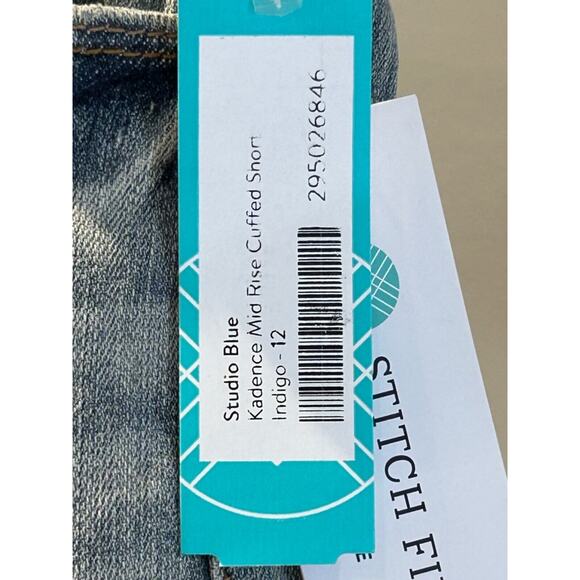 *New* Studio Blue Women's size 31 Shorts - Picture 4 of 5